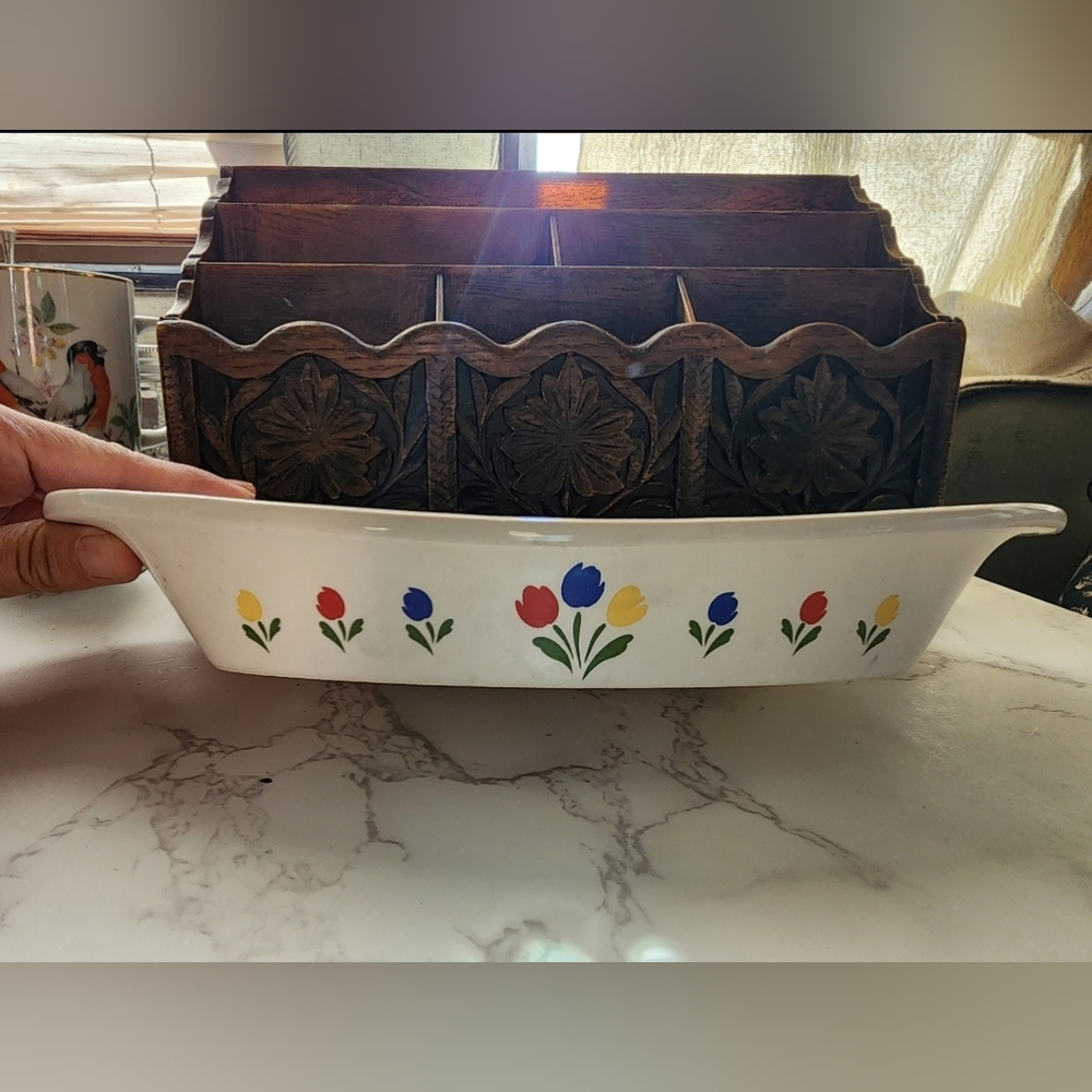 Vintage Tulip Tyme Stoneware Collection oval casserole baker dish